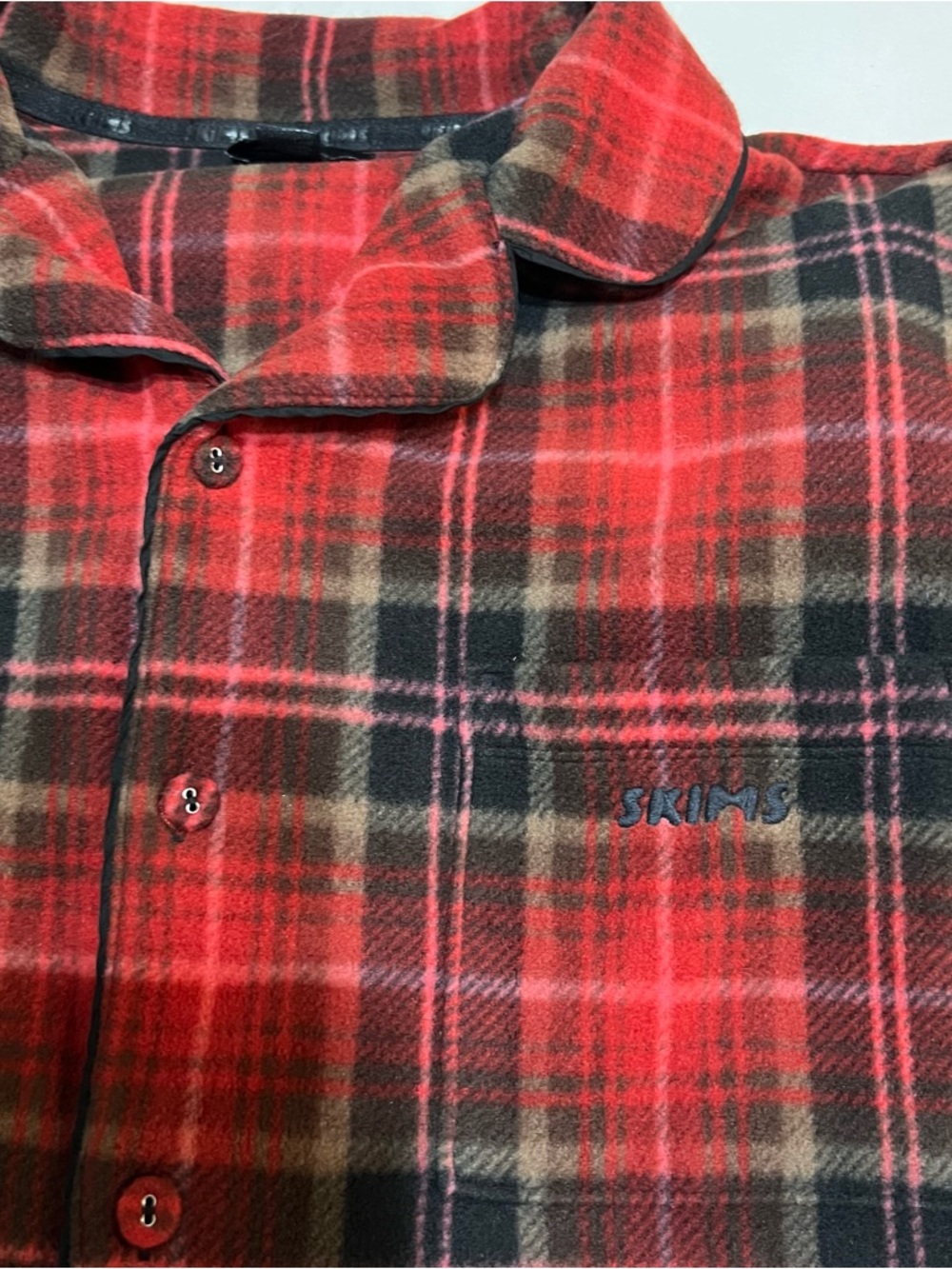 SKIMS Fleece Sleep Set in Red Plaid - 2 Piece Button Down & Pants Set Size Small - Picture 3 of 15